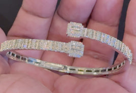 10K WHITE GOLD 2.50 CARAT REAL DIAMOND 18.81 GRAMS GOLD BRACELET BANGLE