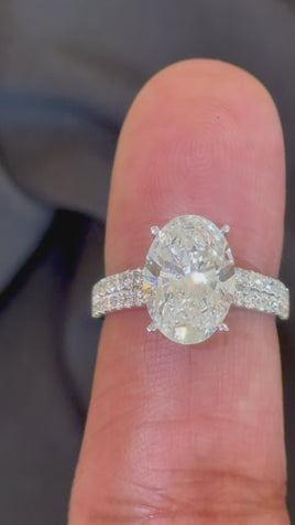 14K WHITE GOLD 4.50 CARAT OVAL & ROUND LAB GROWN DIAMONDS ENGAGEMENT WEDDING RING