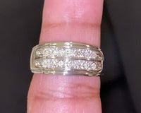 
              10K SOLID WHITE GOLD .25 CARAT REAL DIAMOND ENGAGEMENT RING WEDDING PINKY BAND
            